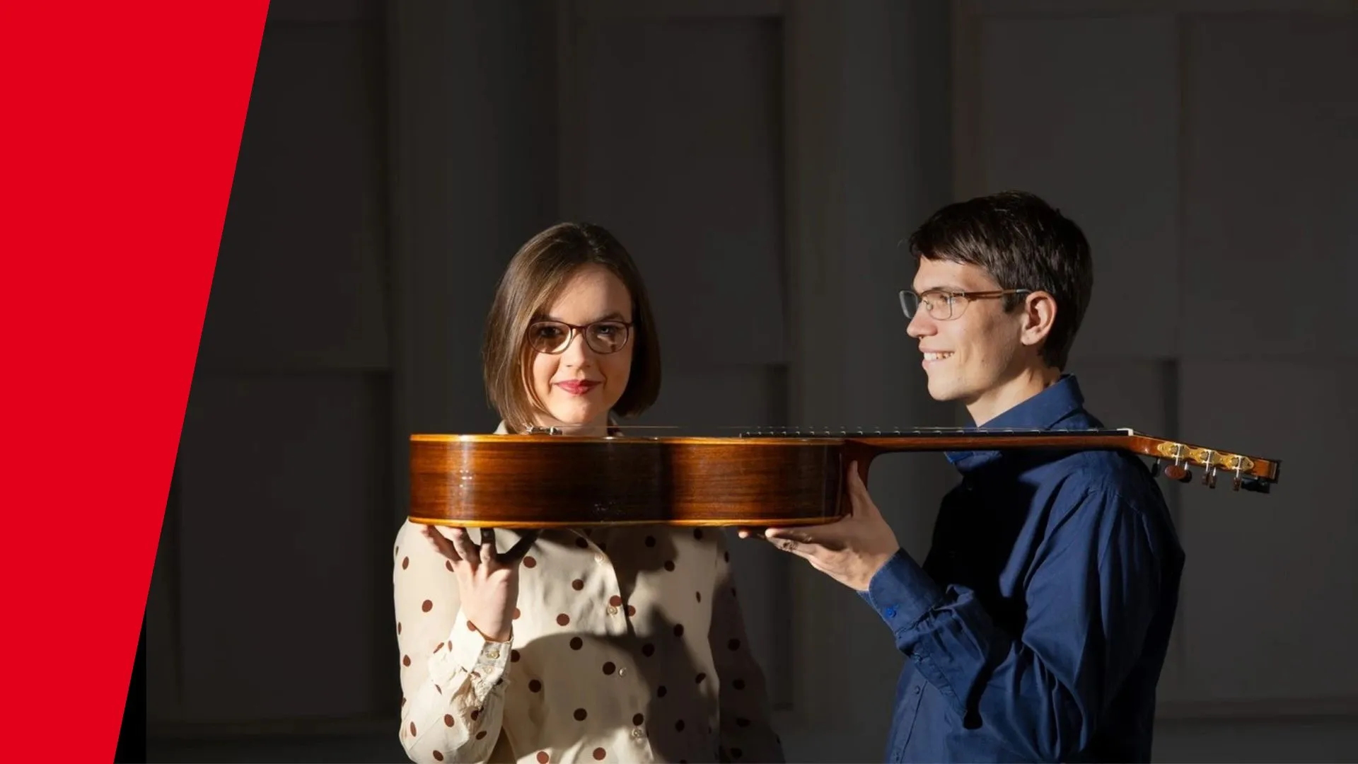 Lucerne Guitar Duo mit Hannah Biermann und Roger Schütz